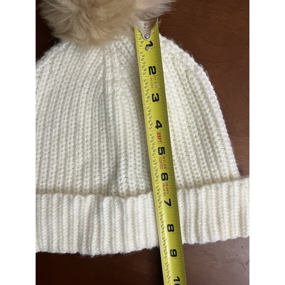 Ann Taylor Winter Cozy Cream Knit Beanie with Faux Fur Pom Winter Hat One Size - Picture 4 of 4